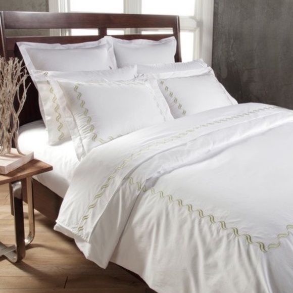 Westport Home Scroll Embroidered 100% cotton Duvet Set - Picture 7 of 7